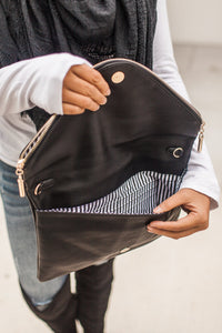 Davina Envelope Clutch (Black)