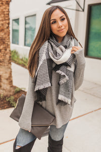 Snow Flurries Scarf