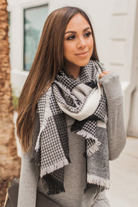Snow Flurries Scarf