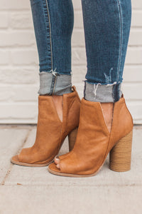 "Seeking Chic Vibes" Cylinder Bootie
