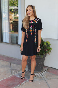 "Feeling So Vibrant" Shift Dress (Black)